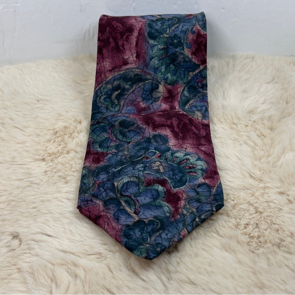 Red and Blue Abstract‎ Pattern Silk Tie